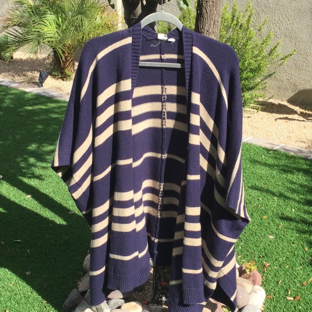 GAP Blue/Beige Poncho, OS EUC